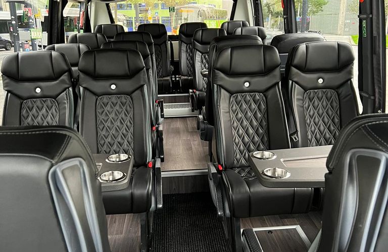 Luxe VIP bus huren