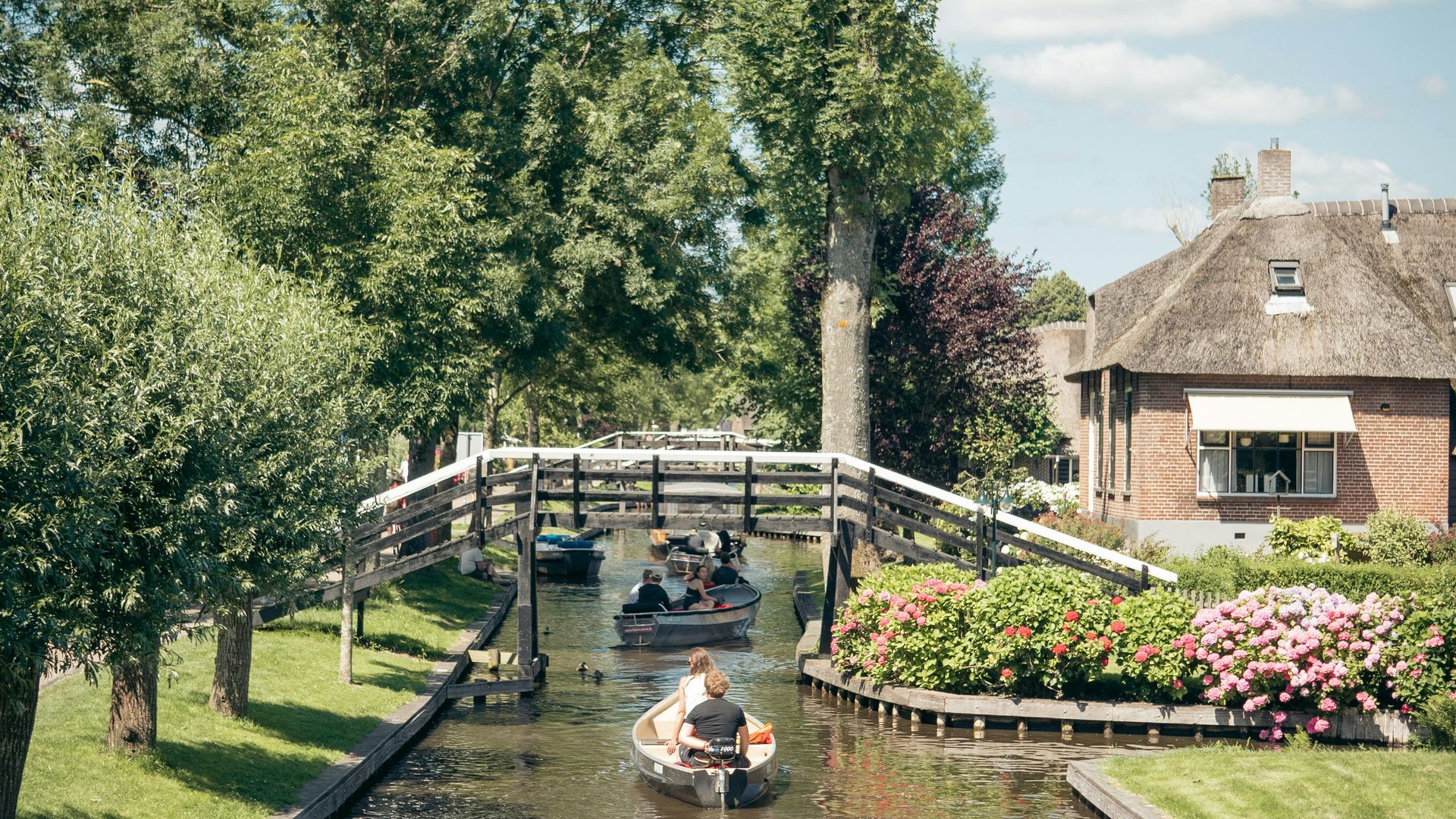 bjorn-agerbeek-ZKNa-hxz_Lw-unsplash
