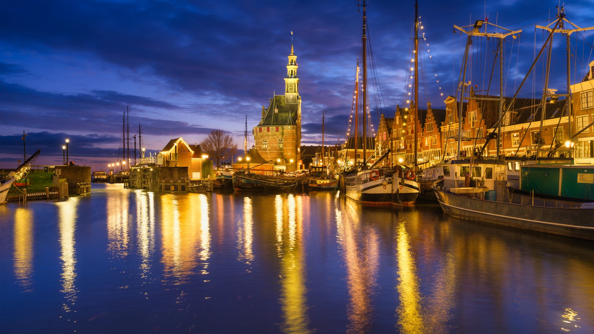 Touringcar met chauffeur in Hoorn