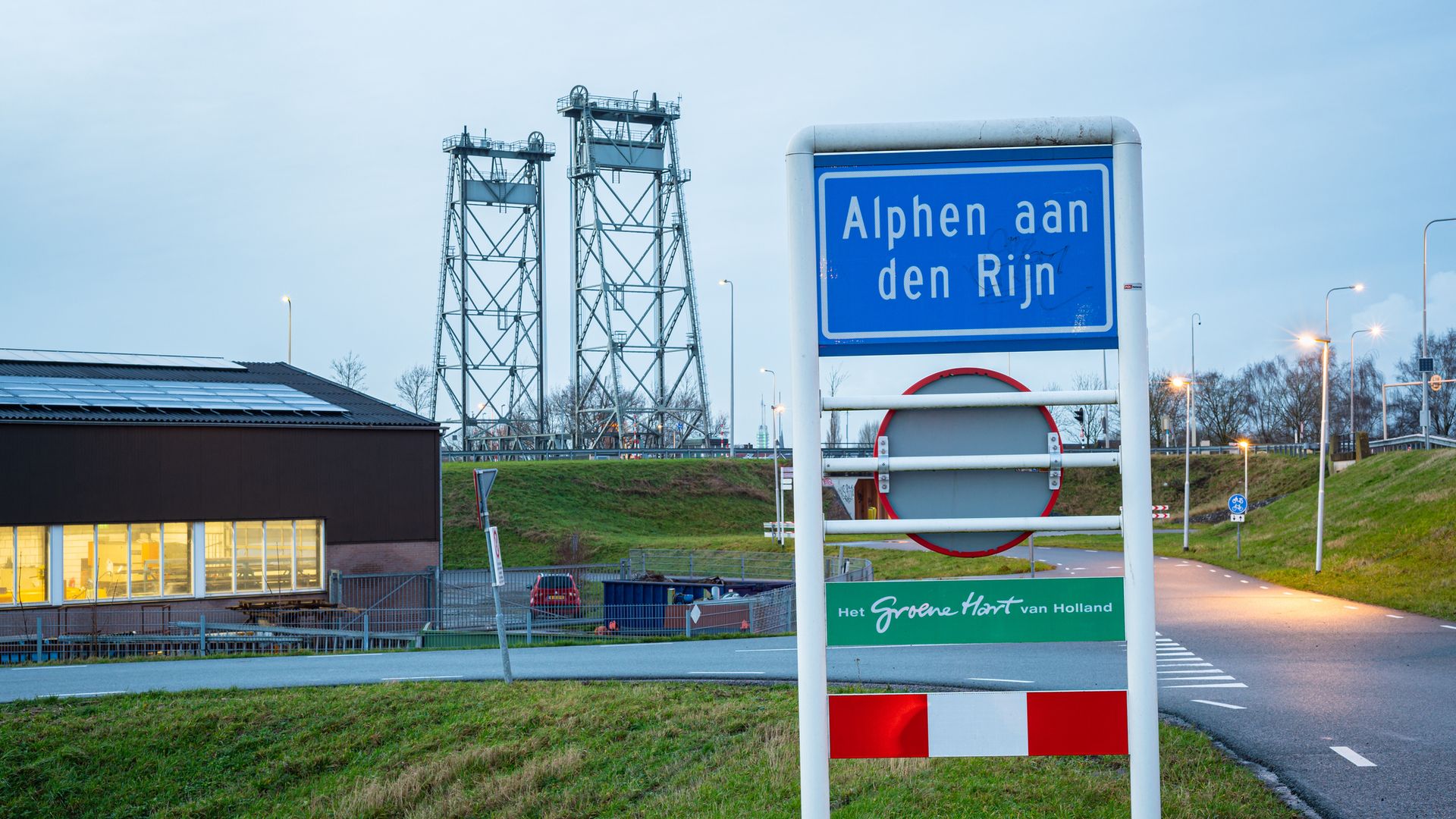 Touringcar met chauffeur in Alphen aan den Rijn