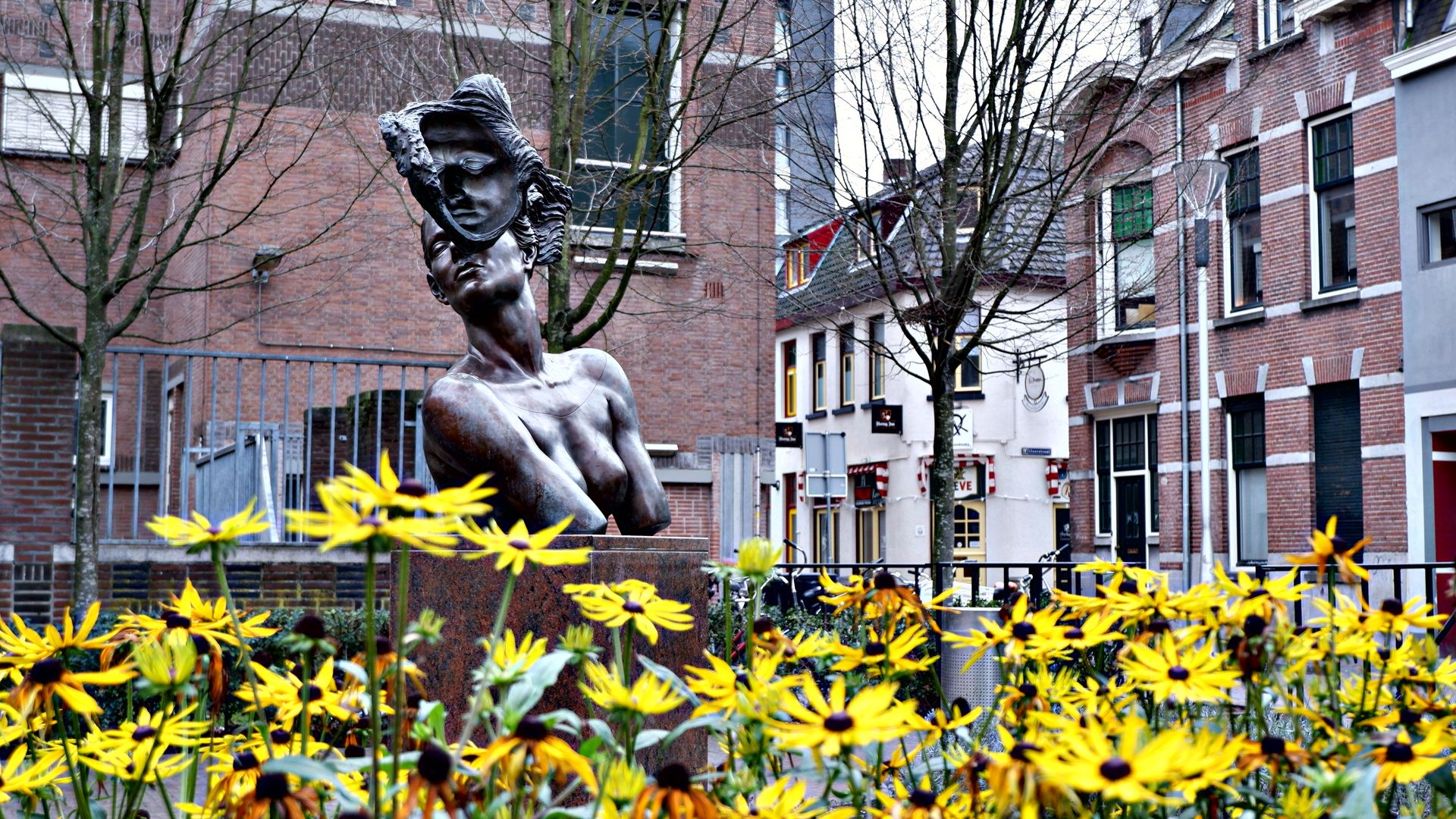 Bus huren Tilburg