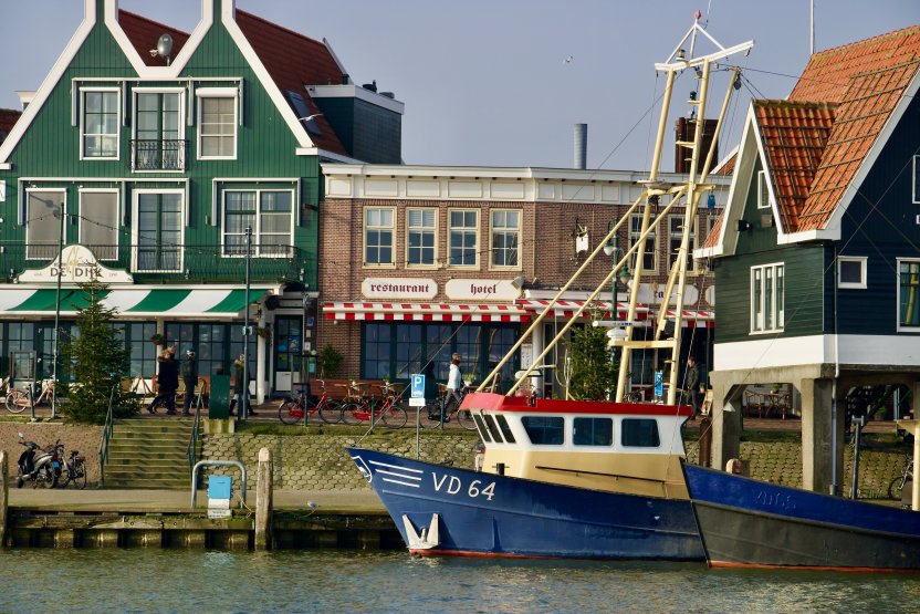 Touringcar huren met chauffeur in Volendam