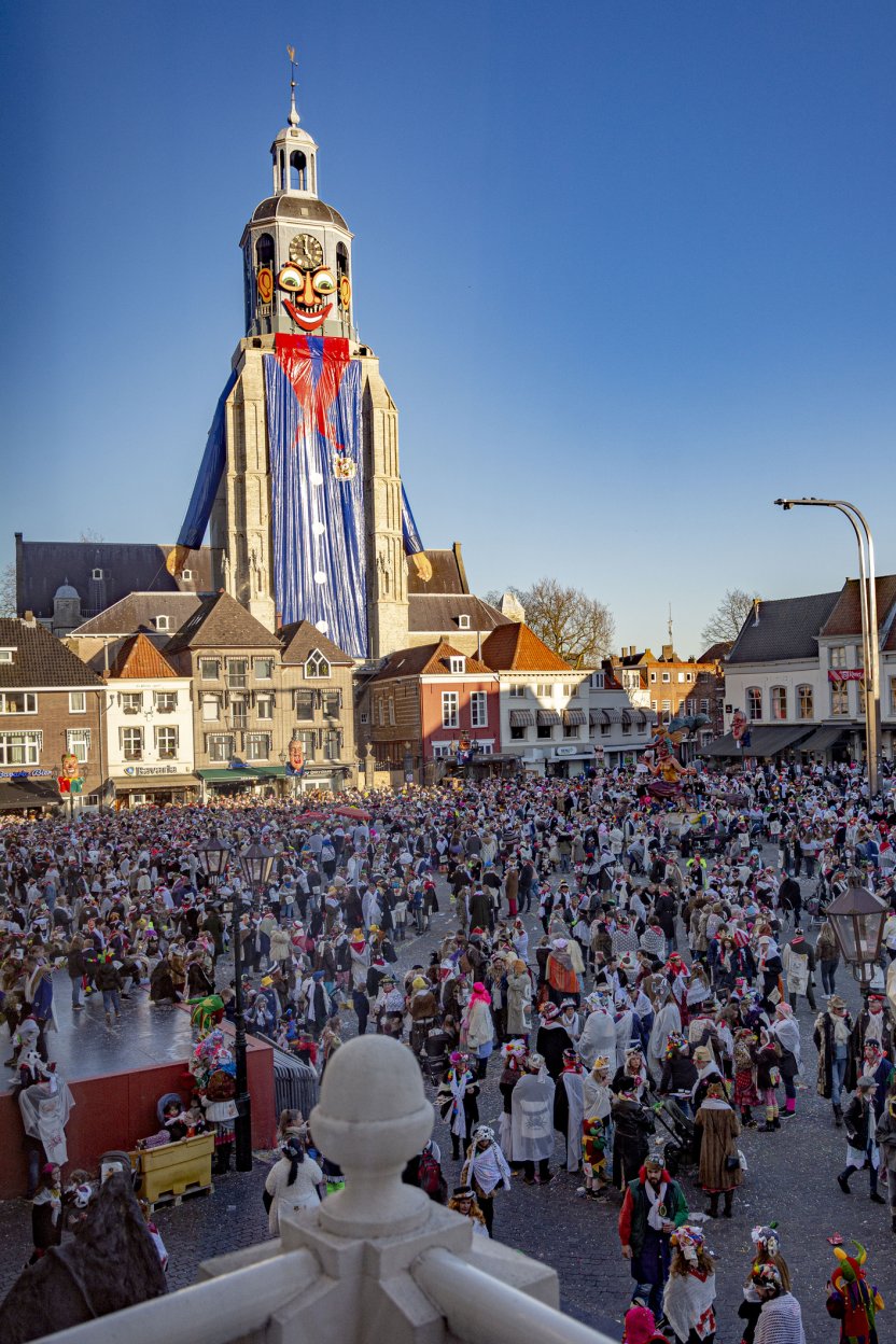 Bus huren in Bergen op Zoom