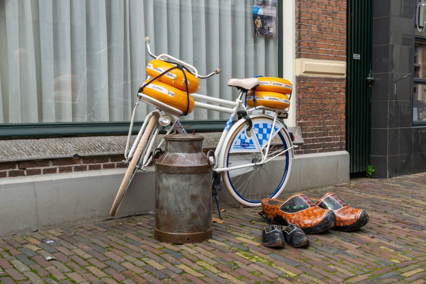 Touringcar Leeuwarden met chauffeur van HelloBUS 